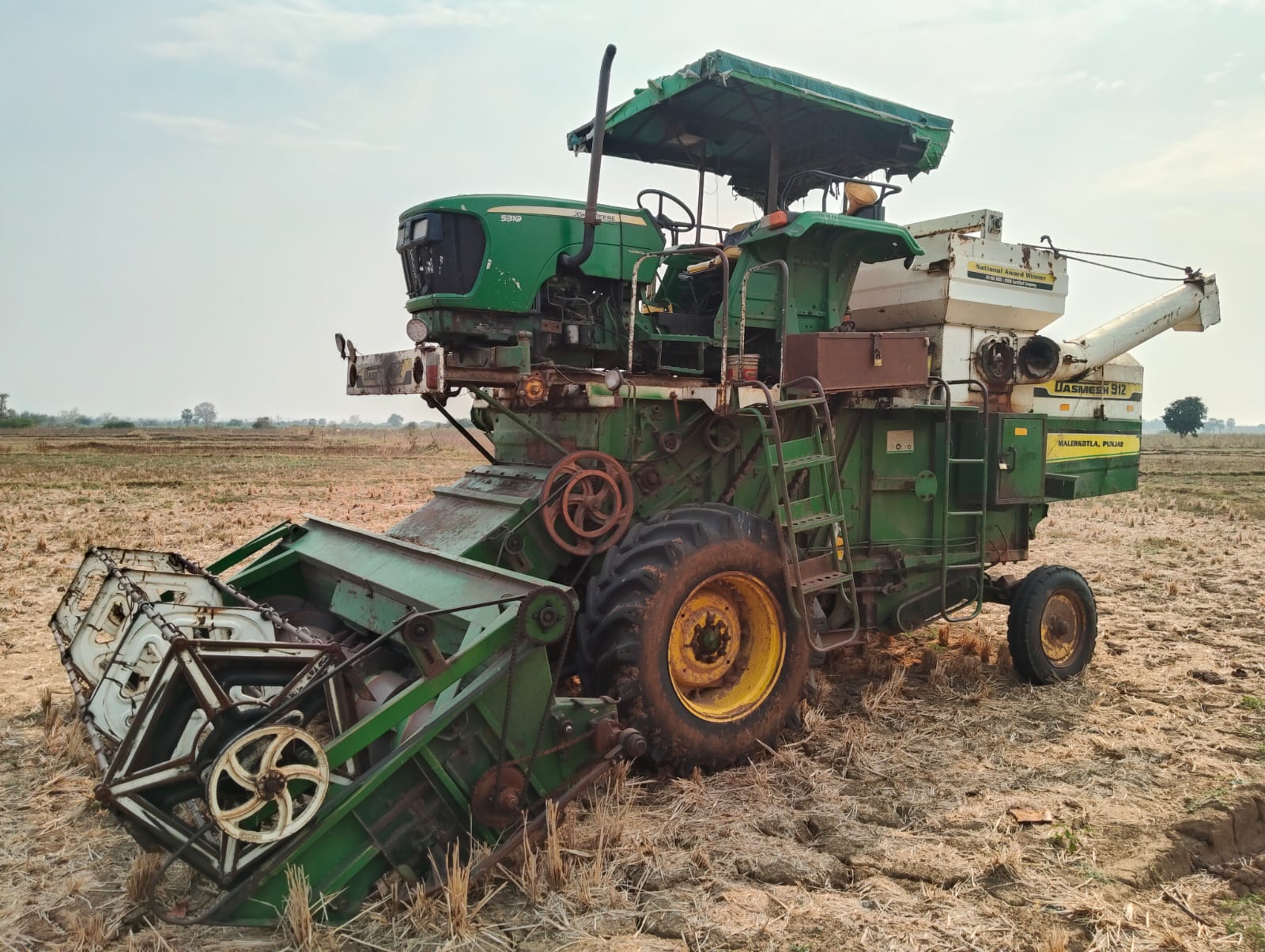 2016 Model John deere Dashmesh box